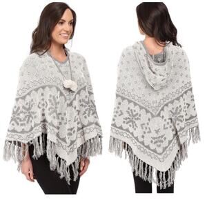 P.J. Salvage Gray‎ Fair Isle Reversible Knit Poncho S/M Asymmetrical Hemline NEW